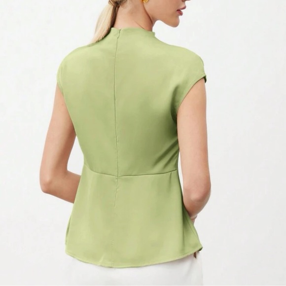 Luxe black elegant pleated blouse - Picture 7 of 16